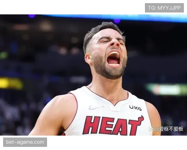 迈克尔·波特利用无球跑位提升三分命中率拉开球队进攻空间