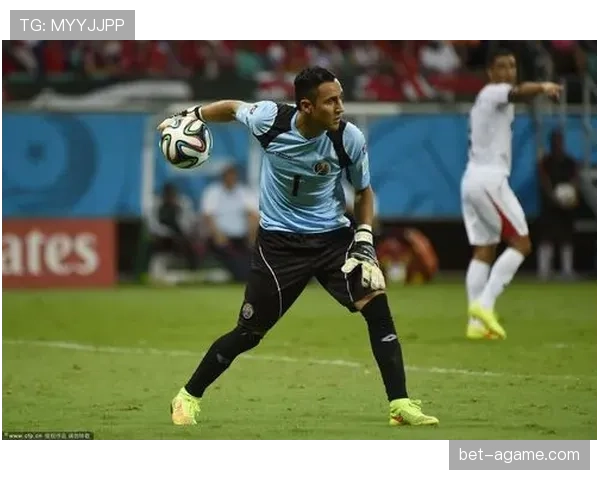 门将手抛球规则详解：如何判定合法与违规操作